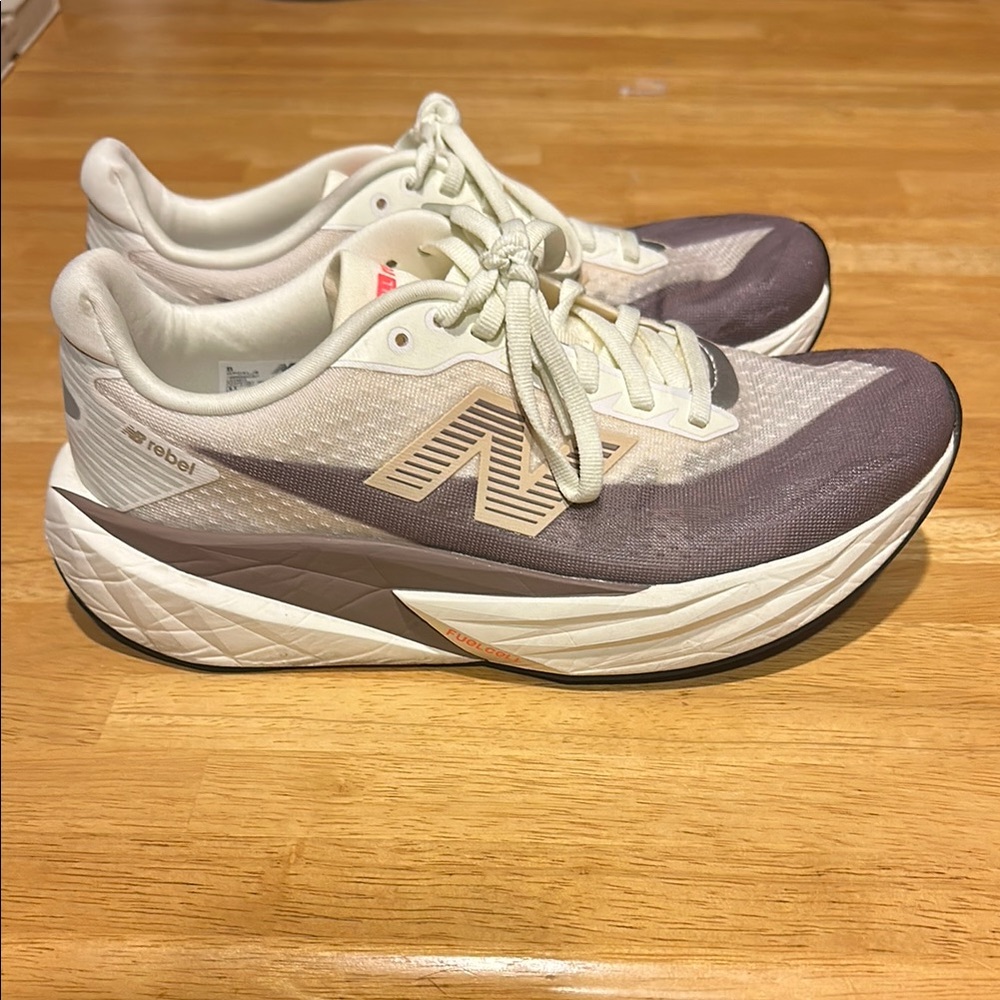 New Balance Women’s FuelCell Rebel v5
